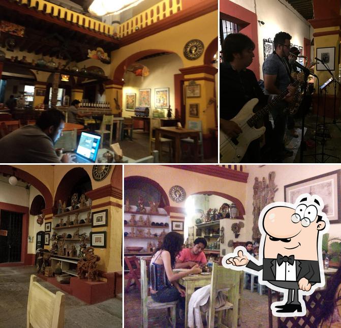 The Oaxacan Coffee Company cafe, Oaxaca, Calle Macedonio Alcalá 203