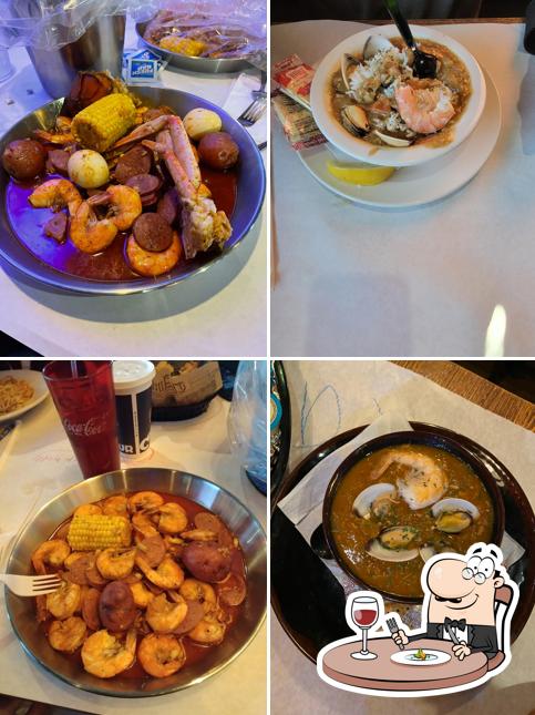 Crab Du Jour Cajun Seafood & Bar, 1209 Woodruff Rd in Greenville
