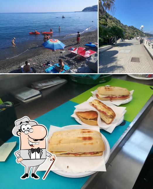 Luna Rossa beach • chiosco