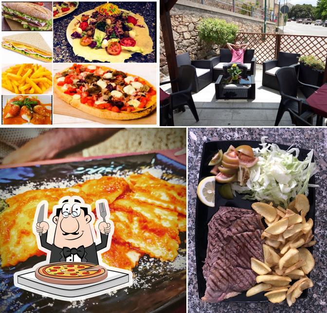 Prenditi una pizza a Da Peppe Caffetteria-Pizzeria-Tavola Calda