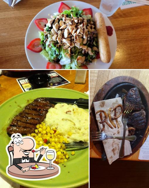 Applebee's Grill + Bar, 1675 E Riverside Blvd in Rockford Restaurant