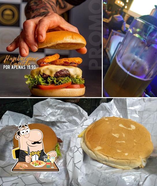 A imagem do Capitão Burguer’s comida e bebida