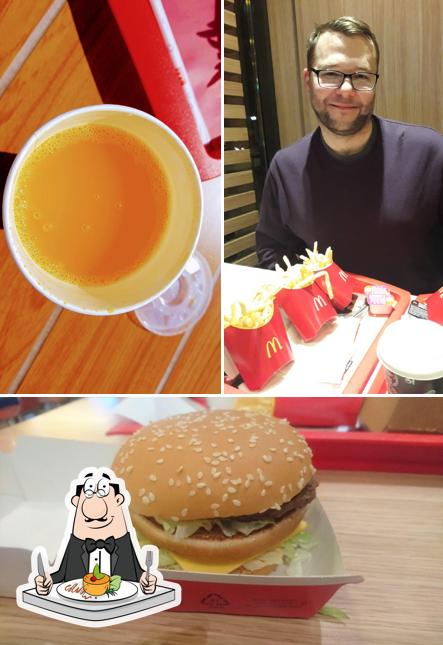 Essen im McDonald's Pärnu
