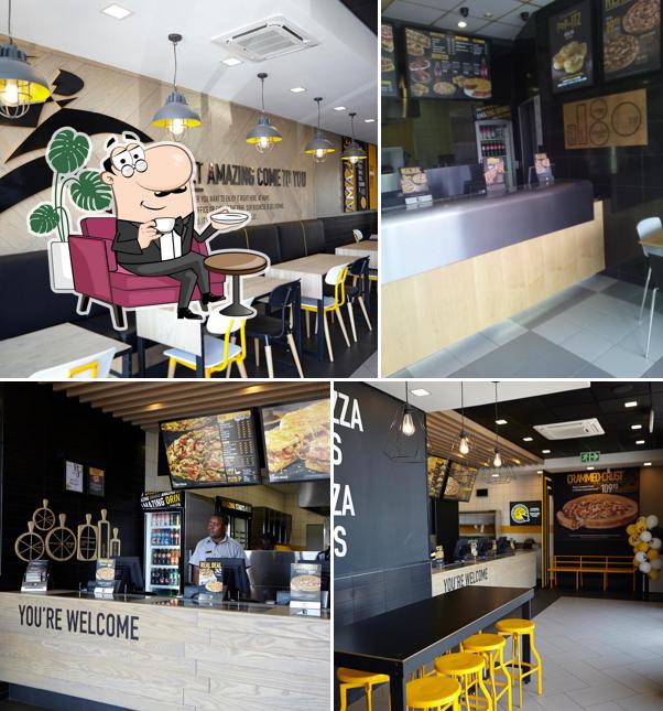 L'intérieur de Debonairs Pizza