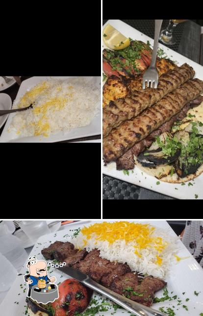 Еда в "Ravagh Persian Grill"