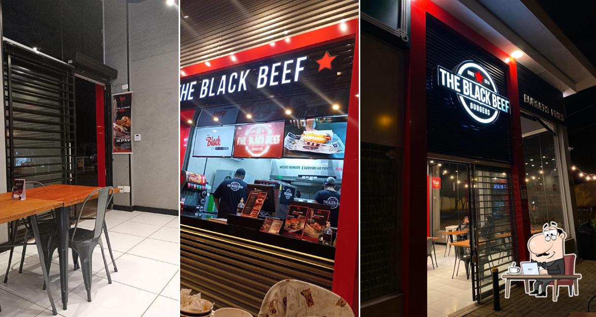 O interior do The Black Beef - Londrina