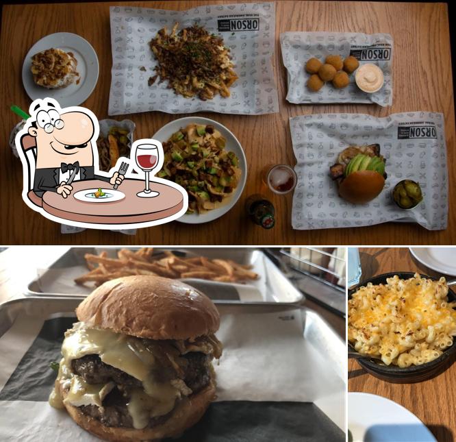 Orson Burgers restaurant, Monterrey, Av Lázaro Cárdenas 2400