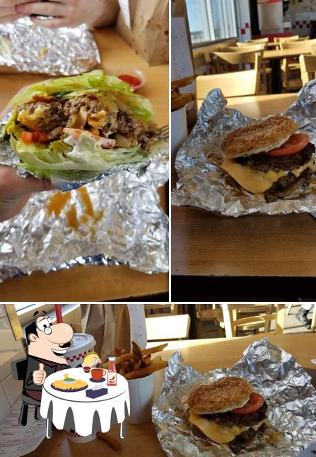 Закажите гамбургеры в "Five Guys"