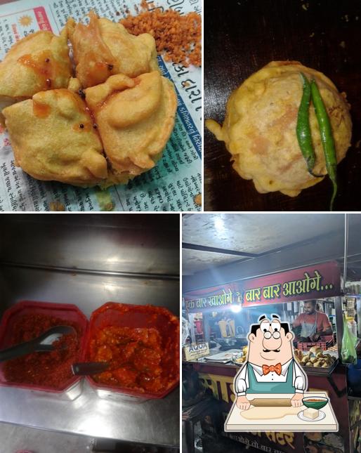 Samosa at Sainath Center Pav Vada