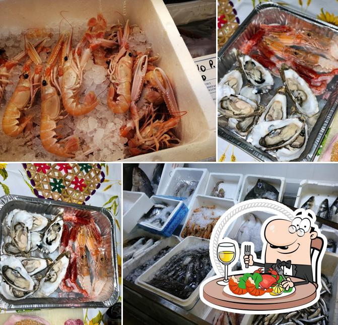 Commandez différents repas à base de fruits de mer servis par Seafood Italia