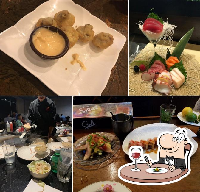 Comida en Taisho Japanese Grill and Sushi Bar