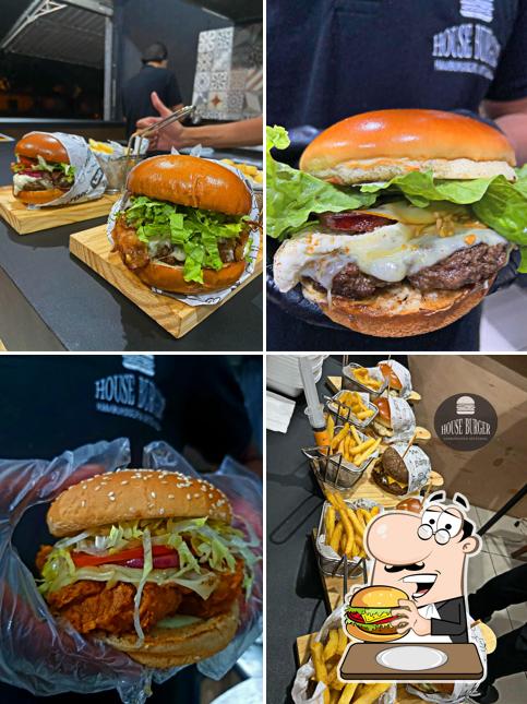 Experimente um dos hambúrgueres disponíveis no House Burger