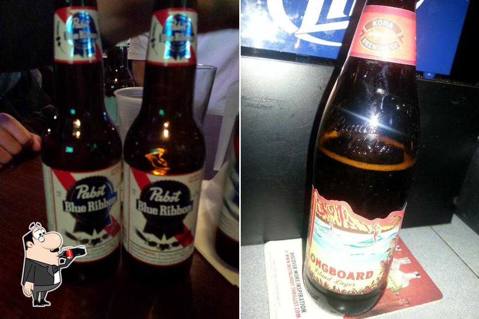 Replay Sports Bar & Grill in De Pere Restaurant menu and reviews