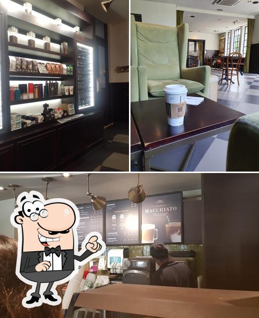 Veja imagens do interior do Starbucks