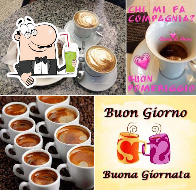 Goditi un drink a Bar Happiness di Tina