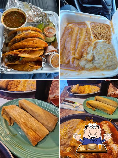 Los Tamales in Restaurant menu and reviews