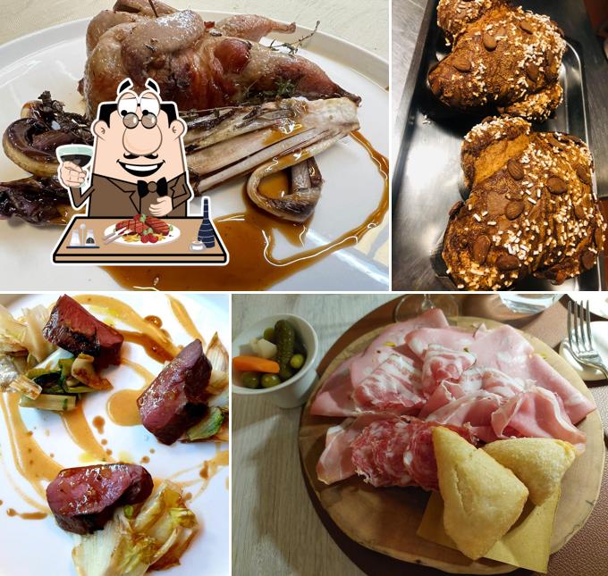 Order meat meals at Ristorante La Piazzetta