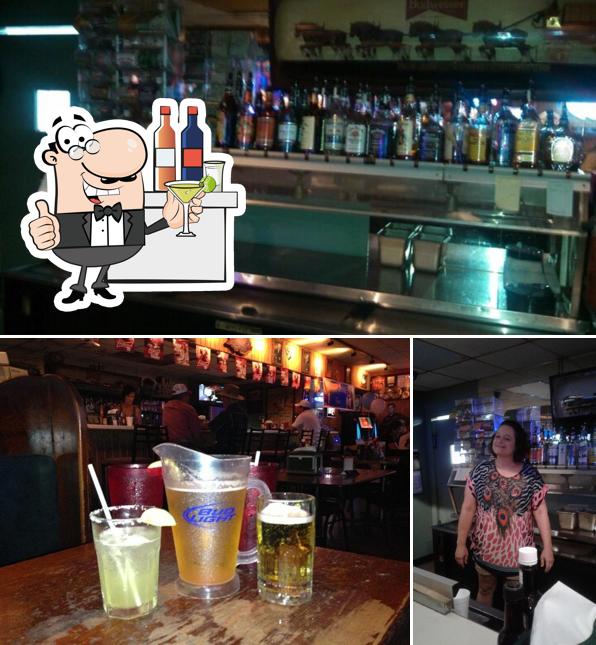 Cedar Lounge in Morrilton Restaurant menu and reviews