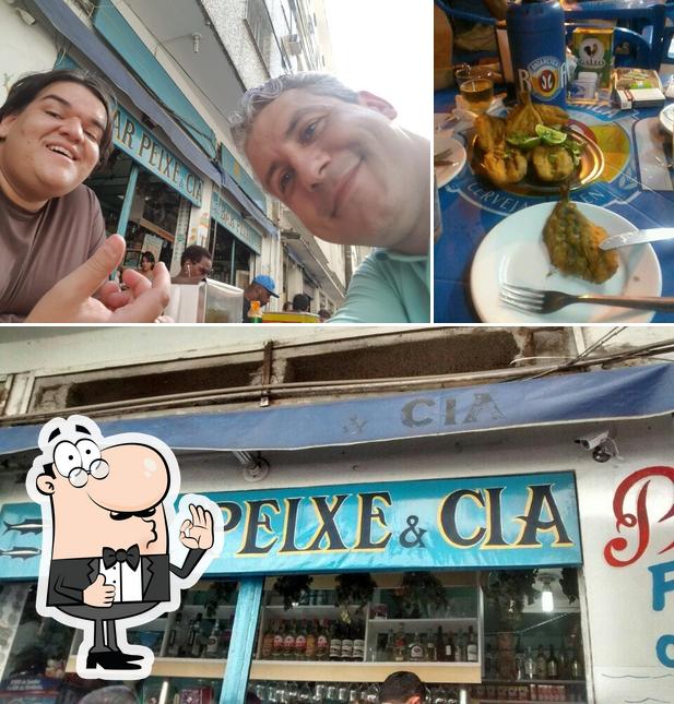 Look at the pic of Cia do Café