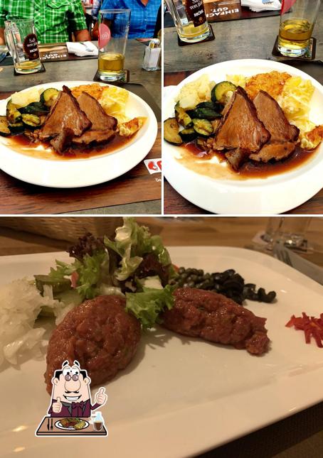 Try out meat dishes at Restaurant Schwert