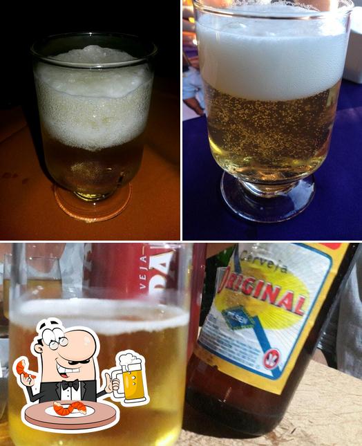 Peça um copo de cerveja leve ou escura