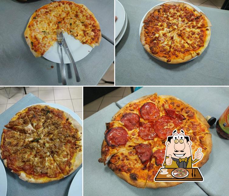 Prenditi una pizza a Olinda Snack Bar