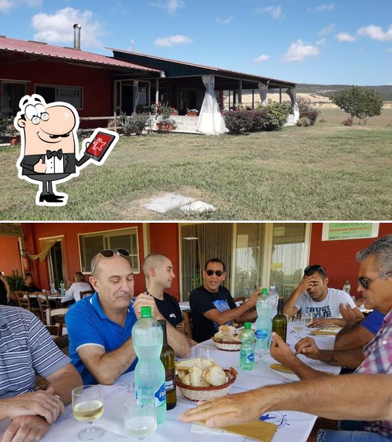 Guarda gli esterni di Osteria del Volo