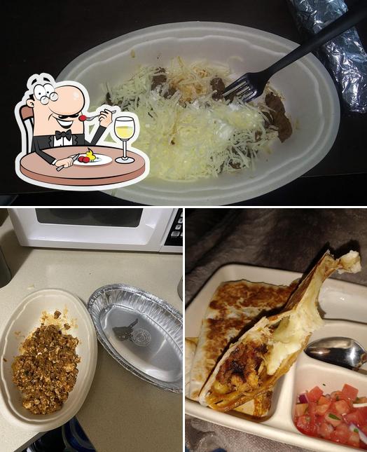 Chipotle Mexican Grill, 1289 Washington Blvd in Akron