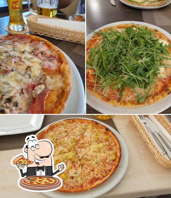 Try out pizza at Pizzeria Adria Bischofsmais