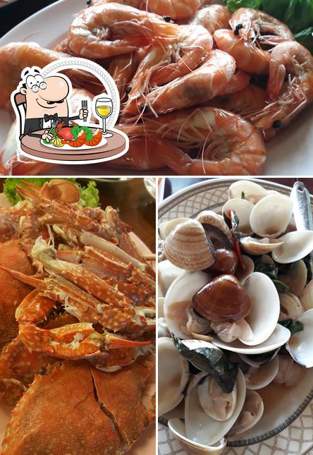 Get seafood at Jojo Seafood (new)