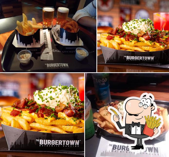 Prueba sus patatas a la francesa en The Burgertown