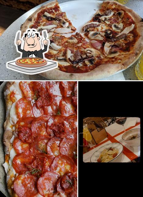 Order pizza at Pasta na Solyanke