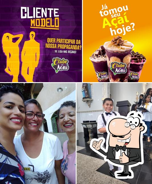 See this pic of Clube do açaí