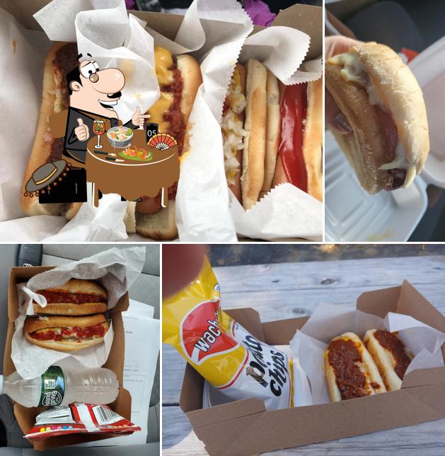 Best hot dogs in New Bedford restaurants, autumn 2023 Restaurant Guru