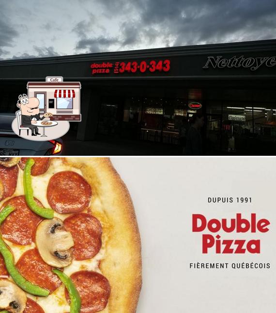 Jetez un coup d’œil à quoi ressemble Double Pizza à l'extérieur