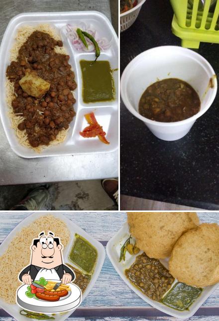 Food at Lamba Chole Bhature