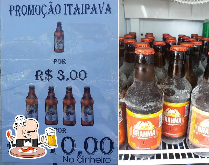 Peça um copo de cerveja leve ou escura