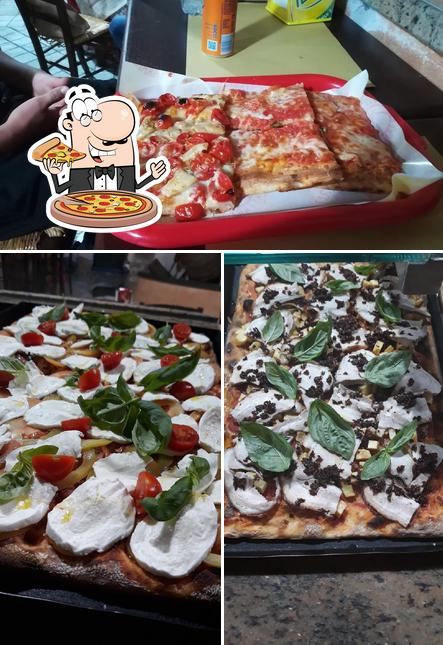 Prova una pizza a Pizzeria Tre Pini di Talano Giovanna