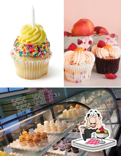 Gigi's Cupcakes - Mansfield serves a number of desserts