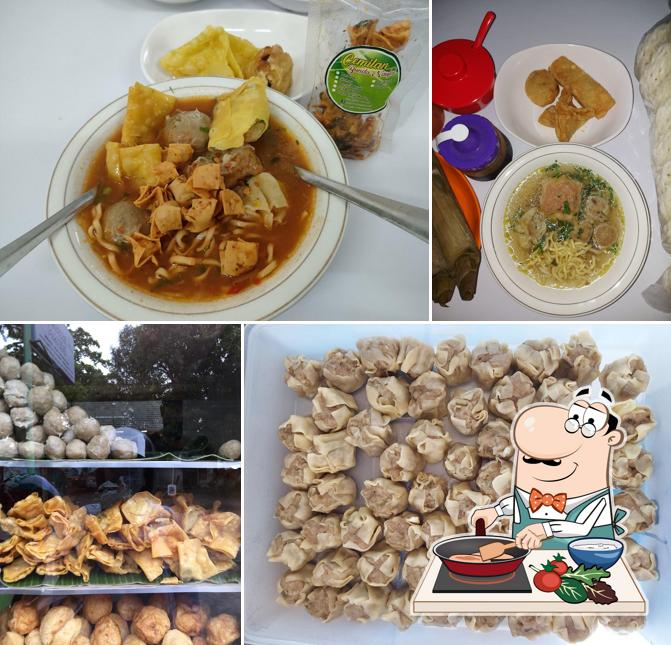 Курица с соусом карри в "Bakso Malang Bromo"