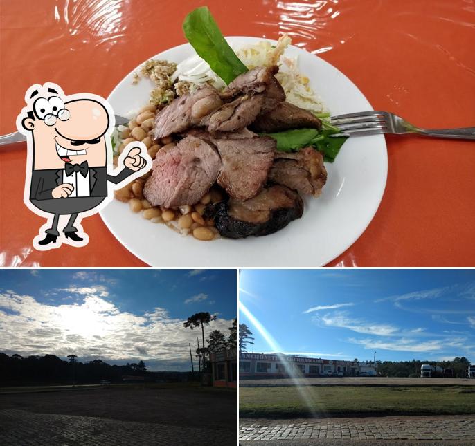 Esta é a foto apresentando exterior e comida no Churrascaria Borsatto