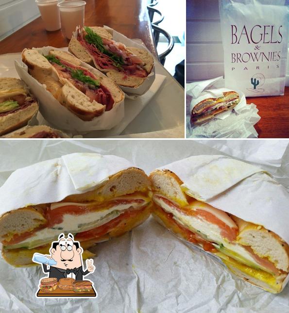 Mangez un sandwich à Bagels & Brownies