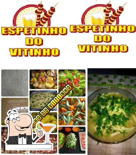 Dê uma olhada a ilustração mostrando bebida e comida no Espetinho do Vitinho