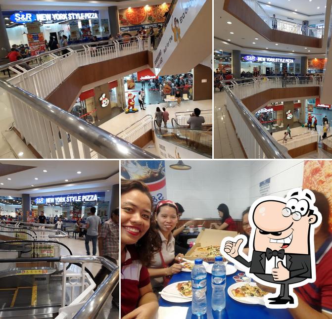 S&R New York Style Pizza - Gaisano Mall of Davao restaurant, Davao City ...