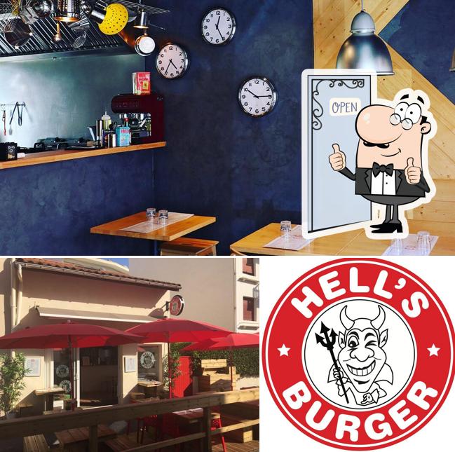 Regarder cette image de Hell's Burger