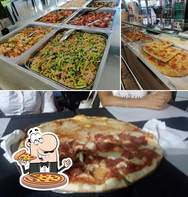 Scegli una pizza a Bistrot di Cebru bar pizzeria tavola calda self service