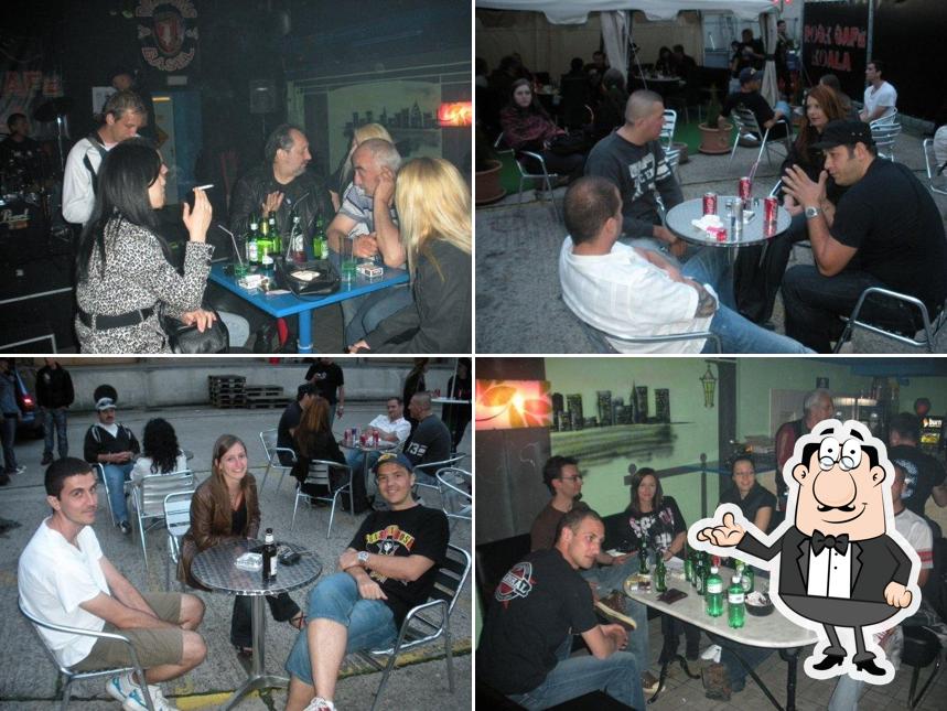 Gli interni di Rock Cafe Koala