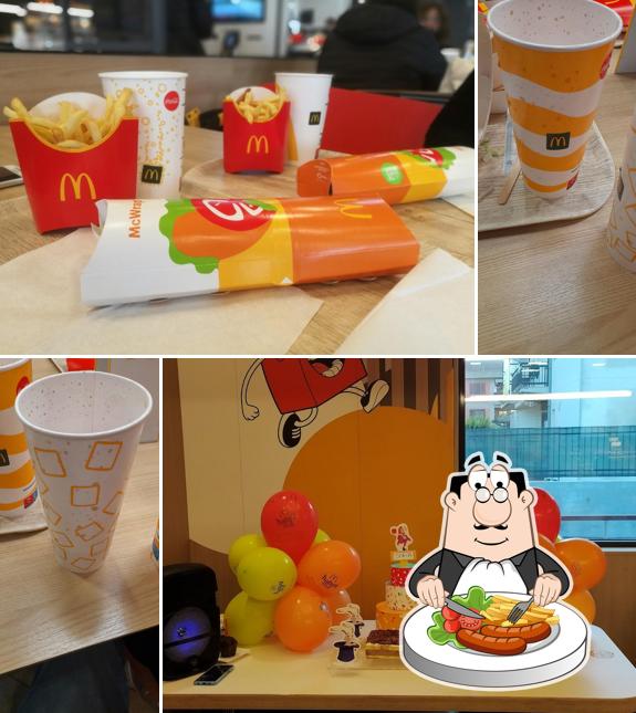 Platti al McDonald's Caltagirone