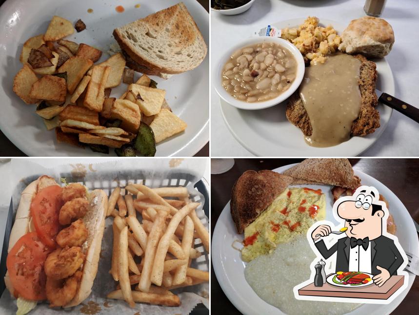 Best fried seafood in McClellanville restaurants, winter 2024