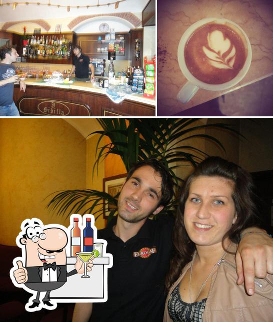The photo of Caffetteria I Sibilla’s bar counter and beverage